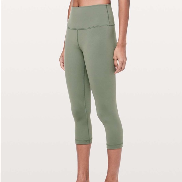 lululemon athletica Pants - Lululemon Wunder Under Crop Legging